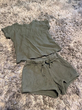 Green Knit Shorts Set
